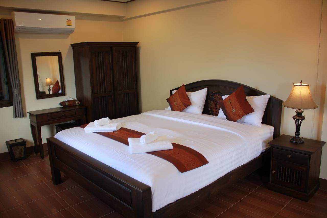 Nanbaankhun Hotel Экстерьер фото